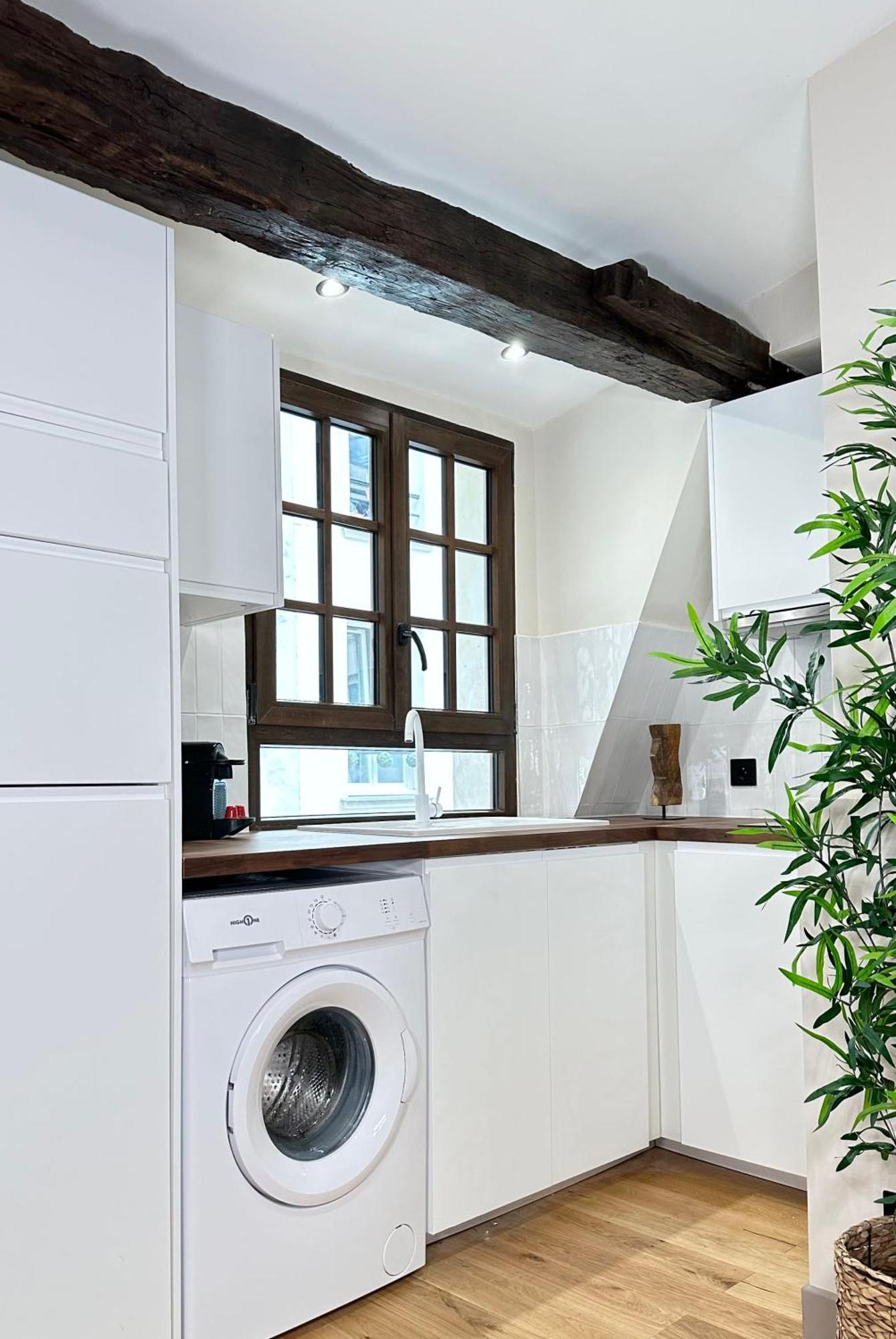 Le Marais' Finest Luxurious Apartment Paris Eksteriør billede